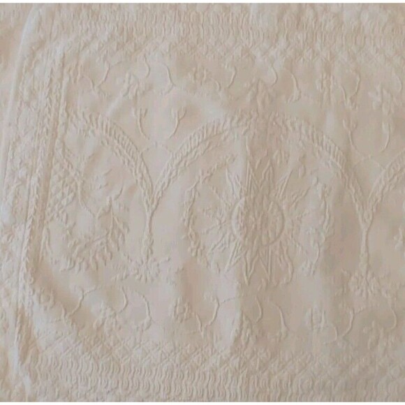 Historic CHARLESTON Foundation Standard Pillow Sham 23"x27" Matelasse Off-White - Picture 2 of 7